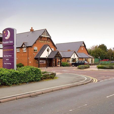 Chester Central 外观 照片
